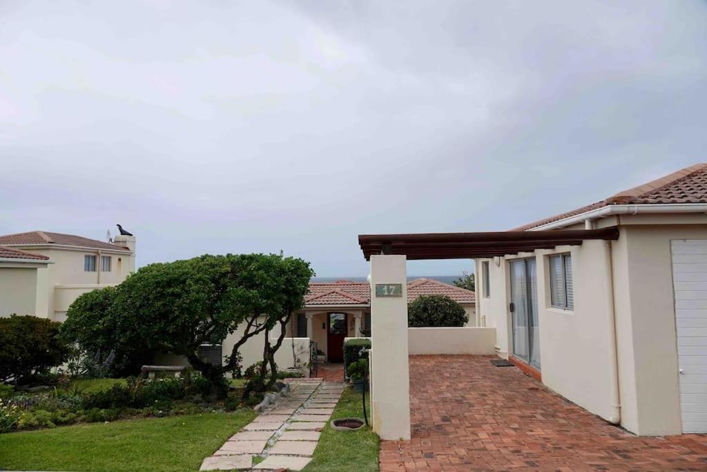 Whales & Waves Villa Hermanus Exterior photo