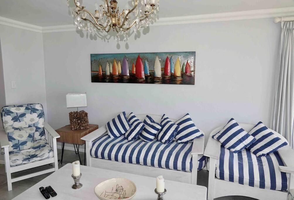 Whales & Waves Villa Hermanus Exterior photo