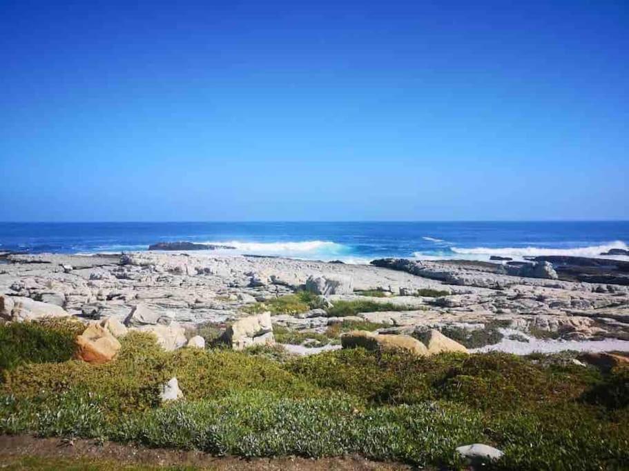 Whales & Waves Villa Hermanus Exterior photo